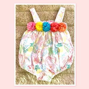 Good Lad BABY GIRLS SLEEVESLESS ROMPER FEATURING A  COLORFULl TROPICAL PRINT